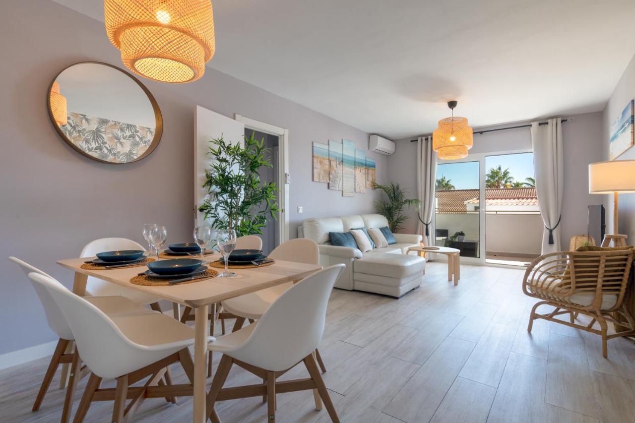 Lets In The Sun Sea View Apartment Calabella ลากาลาเดมิฮาส ภายนอก รูปภาพ
