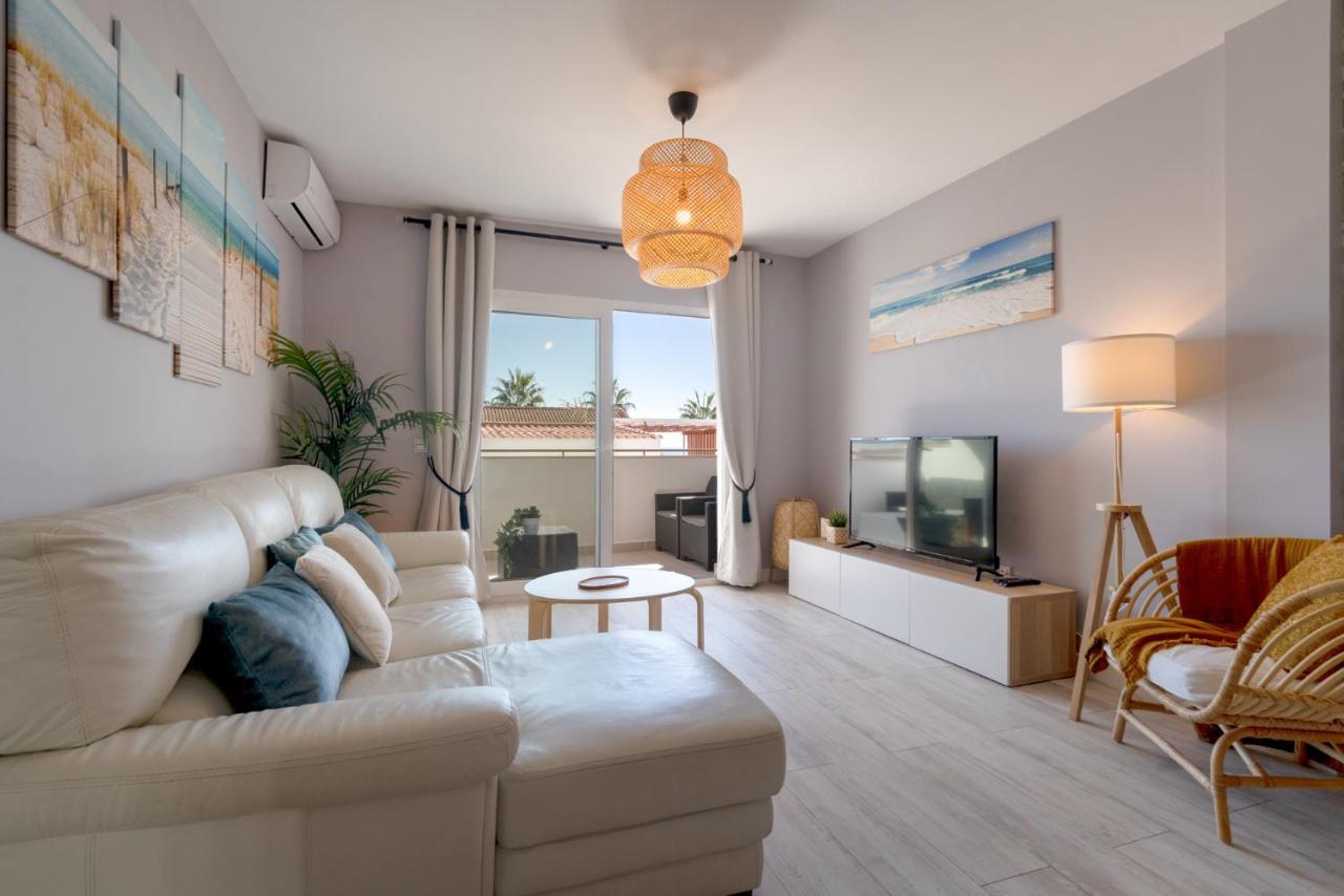 Lets In The Sun Sea View Apartment Calabella ลากาลาเดมิฮาส ภายนอก รูปภาพ