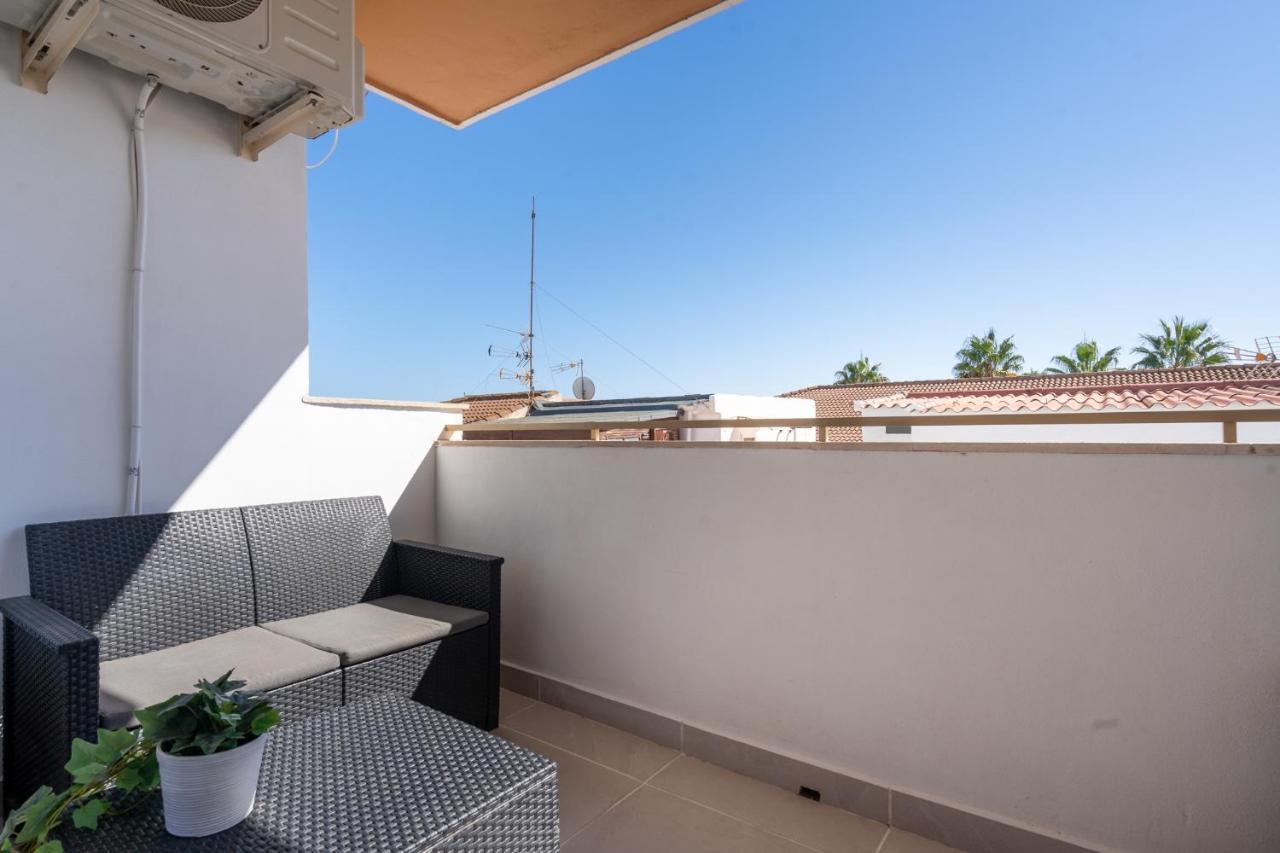 Lets In The Sun Sea View Apartment Calabella ลากาลาเดมิฮาส ภายนอก รูปภาพ